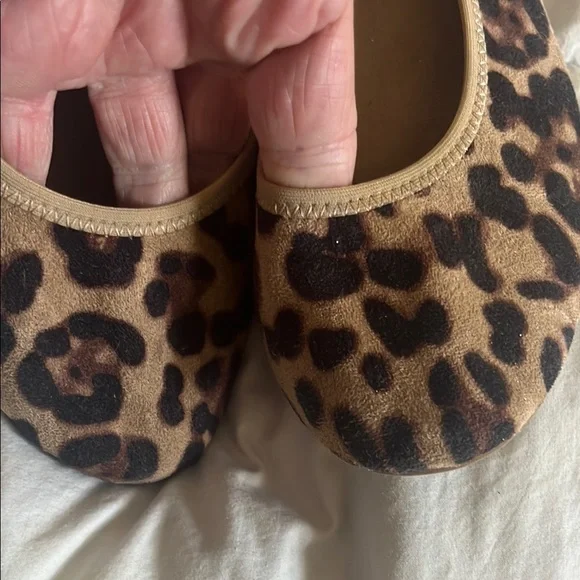 Steve Madden Leopard Print Flats Brown Tan - Picture 7 of 7